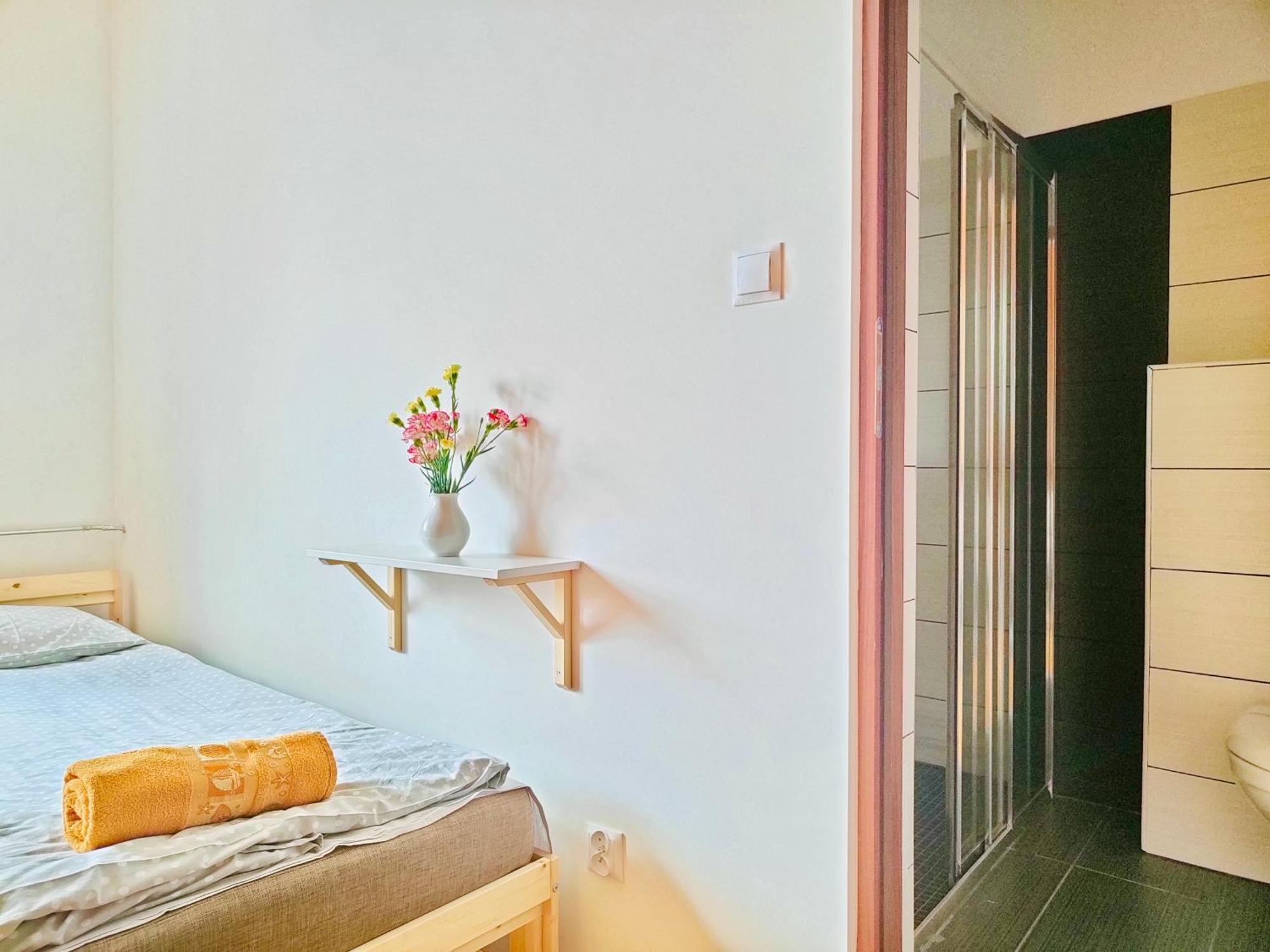 Dom Bez Scian Hotel Gubin Kültér fotó